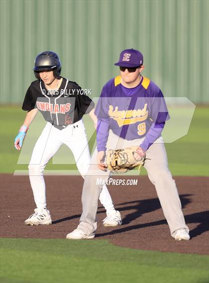 Thumbnail 3 in Grand Saline vs Edgewood photogallery.
