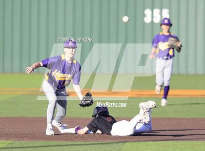 Thumbnail 3 in Grand Saline vs Edgewood photogallery.