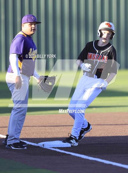 Thumbnail 1 in Grand Saline vs Edgewood photogallery.
