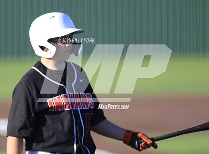 Thumbnail 1 in Grand Saline vs Edgewood photogallery.