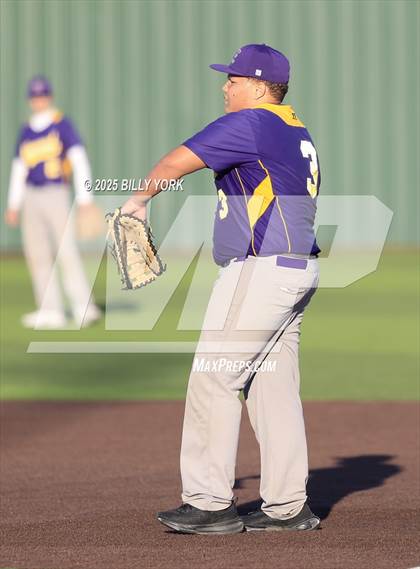 Thumbnail 3 in Grand Saline vs Edgewood photogallery.