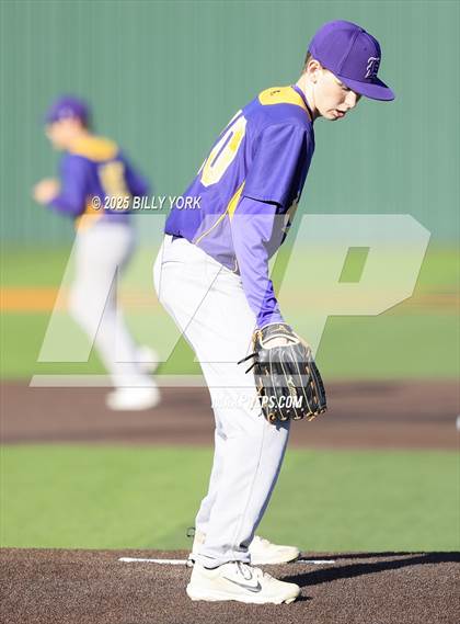 Thumbnail 3 in Grand Saline vs Edgewood photogallery.