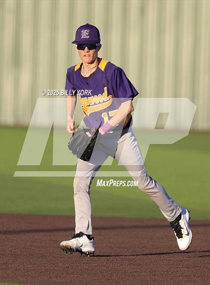 Thumbnail 2 in Grand Saline vs Edgewood photogallery.