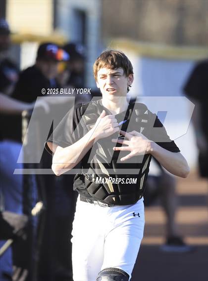 Thumbnail 1 in Grand Saline vs Edgewood photogallery.