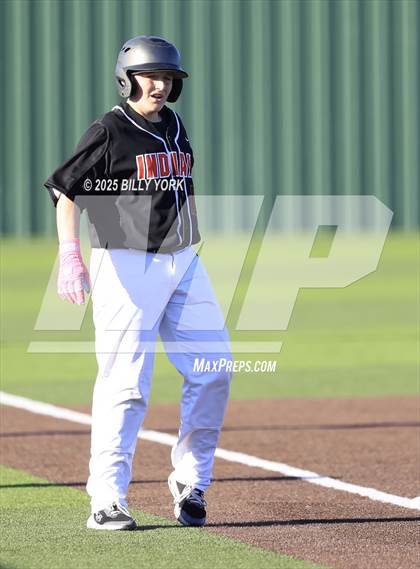Thumbnail 2 in Grand Saline vs Edgewood photogallery.