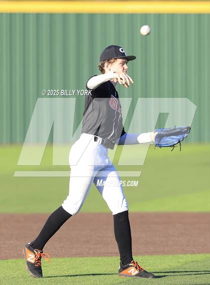 Thumbnail 2 in Grand Saline vs Edgewood photogallery.