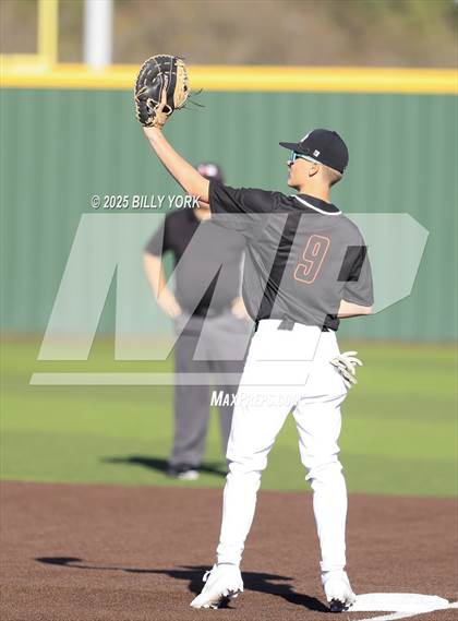 Thumbnail 3 in Grand Saline vs Edgewood photogallery.