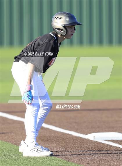Thumbnail 2 in Grand Saline vs Edgewood photogallery.