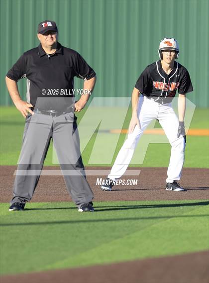 Thumbnail 3 in Grand Saline vs Edgewood photogallery.