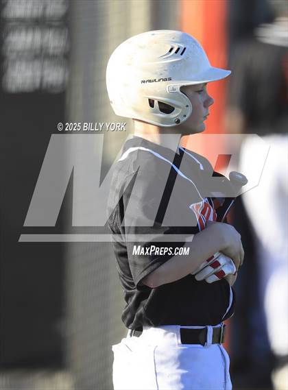 Thumbnail 1 in Grand Saline vs Edgewood photogallery.
