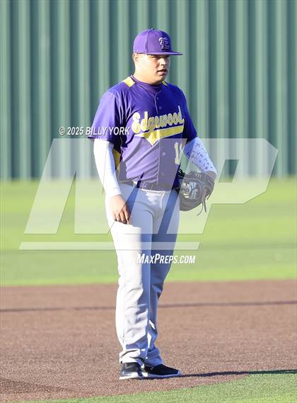 Thumbnail 1 in Grand Saline vs Edgewood photogallery.