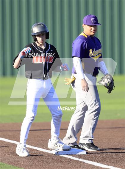 Thumbnail 1 in Grand Saline vs Edgewood photogallery.