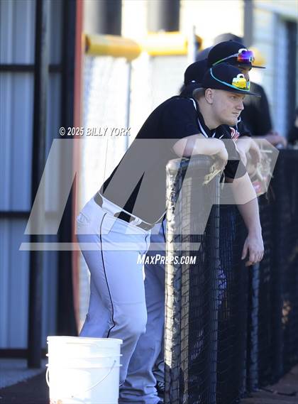 Thumbnail 1 in Grand Saline vs Edgewood photogallery.