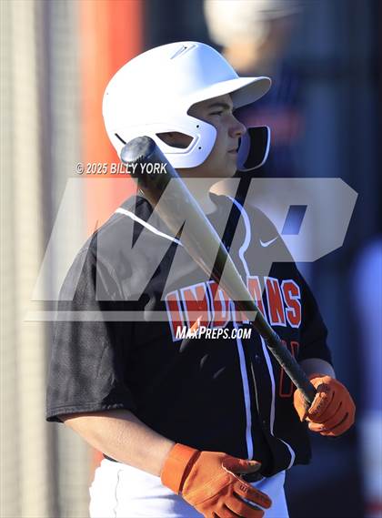 Thumbnail 2 in Grand Saline vs Edgewood photogallery.
