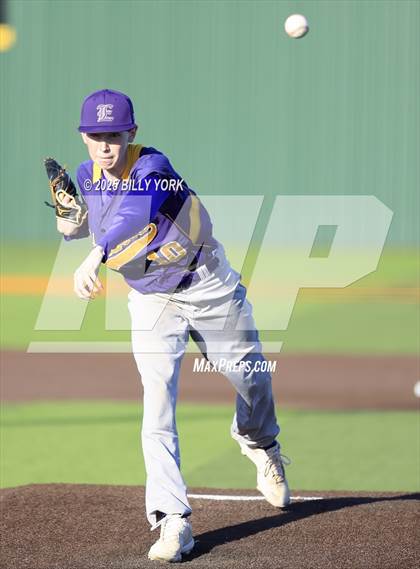 Thumbnail 3 in Grand Saline vs Edgewood photogallery.