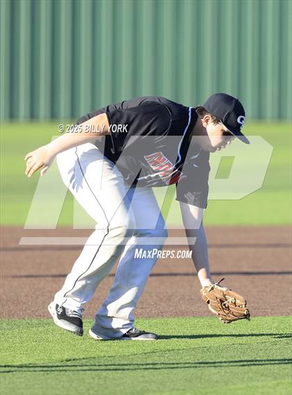 Thumbnail 3 in Grand Saline vs Edgewood photogallery.
