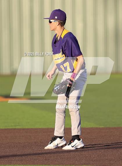 Thumbnail 1 in Grand Saline vs Edgewood photogallery.