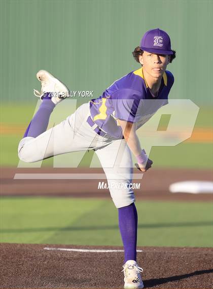 Thumbnail 3 in Grand Saline vs Edgewood photogallery.