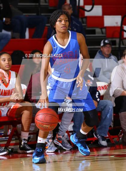 Thumbnail 1 in Chaminade vs. Serra (Battle of the Beach) photogallery.