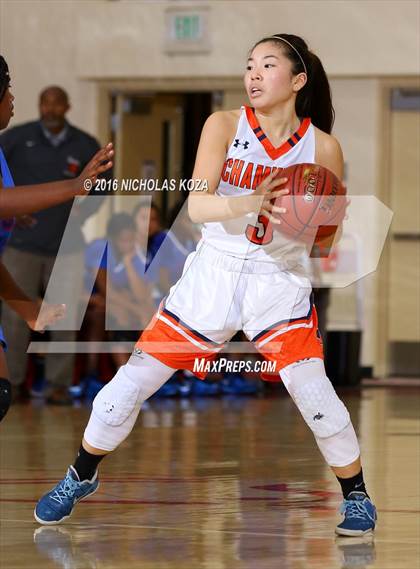 Thumbnail 2 in Chaminade vs. Serra (Battle of the Beach) photogallery.