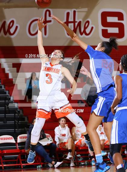 Thumbnail 3 in Chaminade vs. Serra (Battle of the Beach) photogallery.