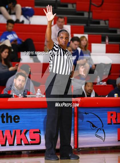 Thumbnail 3 in Chaminade vs. Serra (Battle of the Beach) photogallery.