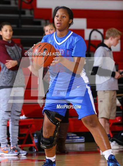 Thumbnail 1 in Chaminade vs. Serra (Battle of the Beach) photogallery.