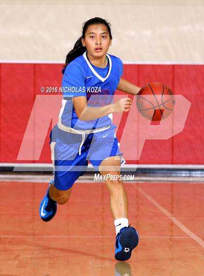 Thumbnail 3 in Chaminade vs. Serra (Battle of the Beach) photogallery.