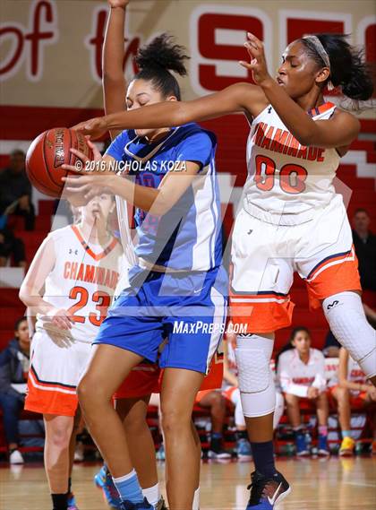 Thumbnail 3 in Chaminade vs. Serra (Battle of the Beach) photogallery.