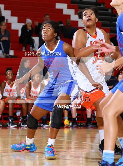 Thumbnail 3 in Chaminade vs. Serra (Battle of the Beach) photogallery.