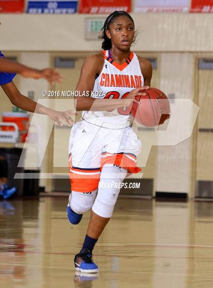 Thumbnail 2 in Chaminade vs. Serra (Battle of the Beach) photogallery.