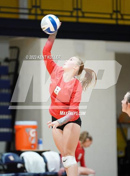 Thumbnail 2 in North Branch vs. Frankenmuth (MHSAA D2 Quarterfinal) photogallery.