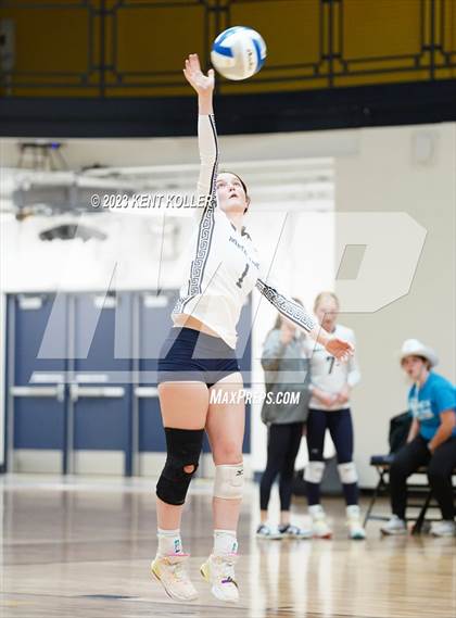 Thumbnail 1 in North Branch vs. Frankenmuth (MHSAA D2 Quarterfinal) photogallery.