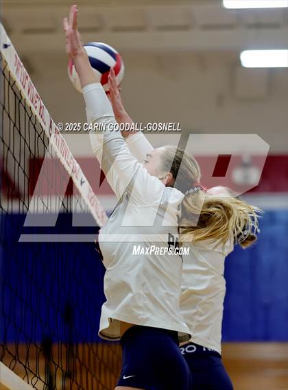 Thumbnail 3 in JV: Croatan @ West Carteret photogallery.