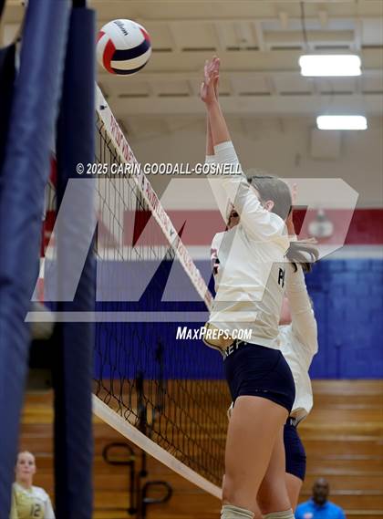 Thumbnail 1 in JV: Croatan @ West Carteret photogallery.