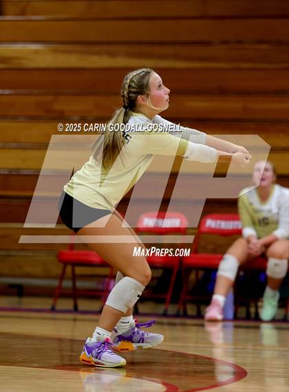 Thumbnail 3 in JV: Croatan @ West Carteret photogallery.
