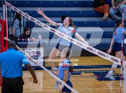 Thumbnail 3 in Lewisburg vs. Madison Central (MHSSAA 7A  Round 2) photogallery.