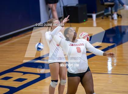 Thumbnail 1 in Lewisburg vs. Madison Central (MHSSAA 7A  Round 2) photogallery.