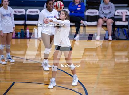 Thumbnail 1 in Lewisburg vs. Madison Central (MHSSAA 7A  Round 2) photogallery.