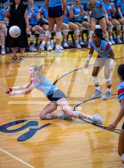 Thumbnail 3 in Lewisburg vs. Madison Central (MHSSAA 7A  Round 2) photogallery.