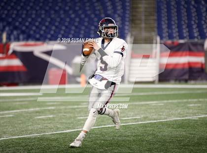 Thumbnail 2 in Lincoln-Sudbury vs. Mansfield (MIAA D2 Final) photogallery.