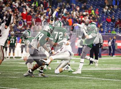 Thumbnail 2 in Lincoln-Sudbury vs. Mansfield (MIAA D2 Final) photogallery.