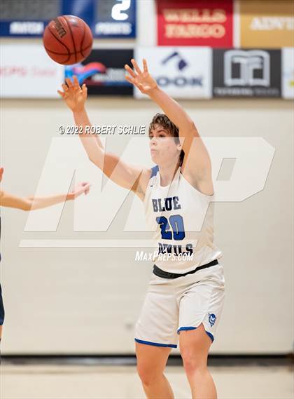 Thumbnail 2 in Davis vs Oak Ridge (Trojan Toss-Up) photogallery.