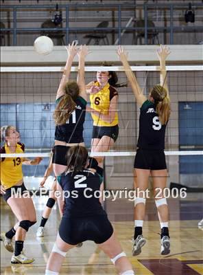 Thumbnail 2 in Miramonte @ Las Lomas photogallery.