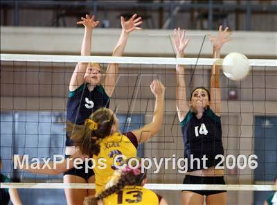 Thumbnail 1 in Miramonte @ Las Lomas photogallery.