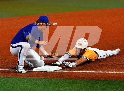 Thumbnail 1 in Franklin Community vs. Mooresville (Sectional First Round) photogallery.