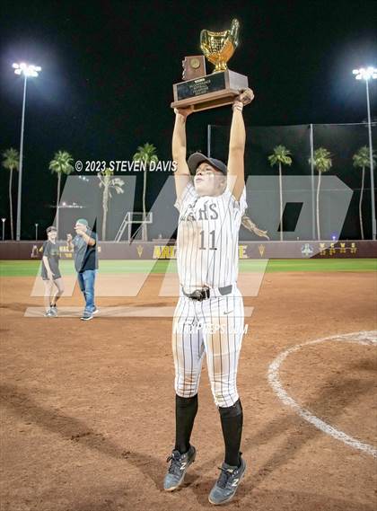 Thumbnail 3 in Perry vs. Basha (AIA 6A Final Awards) photogallery.