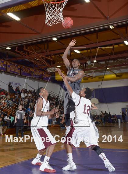 Thumbnail 3 in Natomas vs. Riverbank (CIF SJS D4 Semifinal) photogallery.