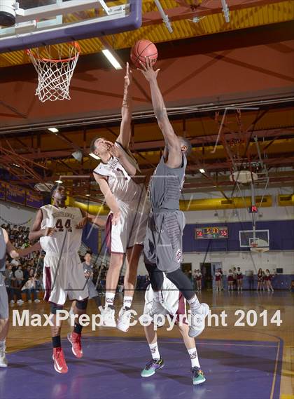 Thumbnail 3 in Natomas vs. Riverbank (CIF SJS D4 Semifinal) photogallery.
