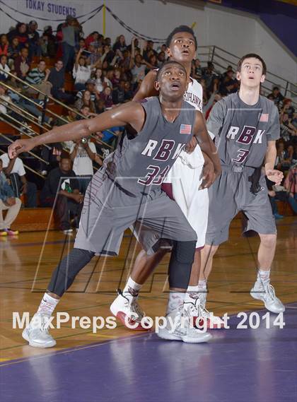 Thumbnail 3 in Natomas vs. Riverbank (CIF SJS D4 Semifinal) photogallery.
